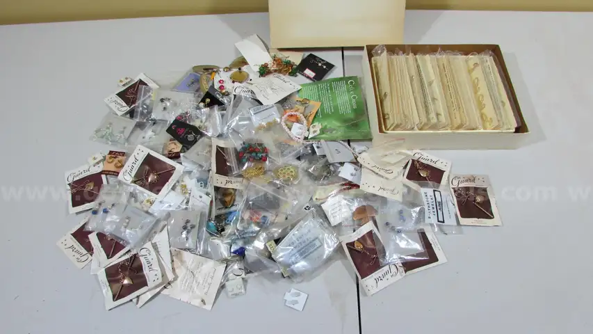 Lot of Jewelry (3.9 lbs)