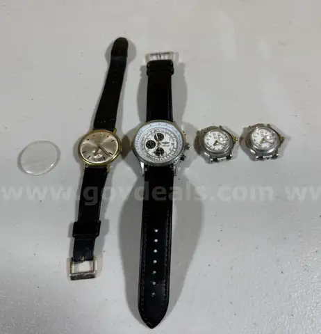 Lot of four watches