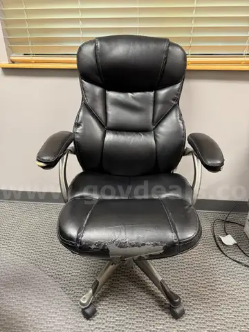 Black Rolling Office Chair