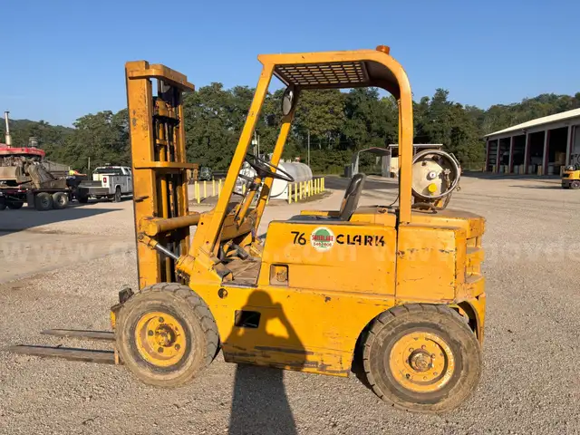 1971 CLARK CY 40B FORKLIFT