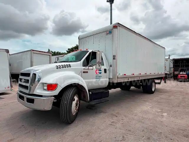 2010 Ford F650 S/A Box Truck