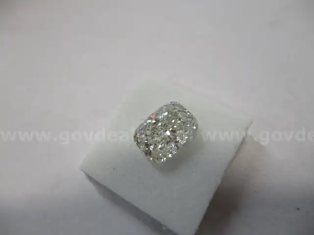1.56 carat Cushion cut Brilliant Lab Grown Diamond w/IGI Report