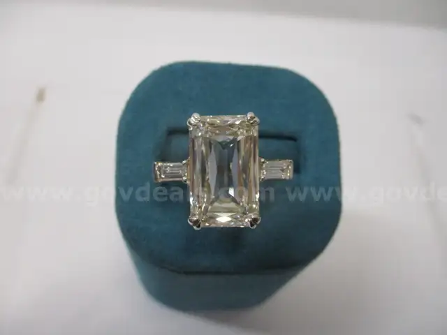 14K YG Ring w/ Lab Grown Emerald Cut 10.03 carat Diamond w/IGI Report Size 6.75