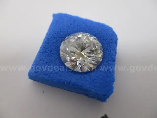 2.25 carat Round Brilliant  Lab Grown Diamond IGI Certified