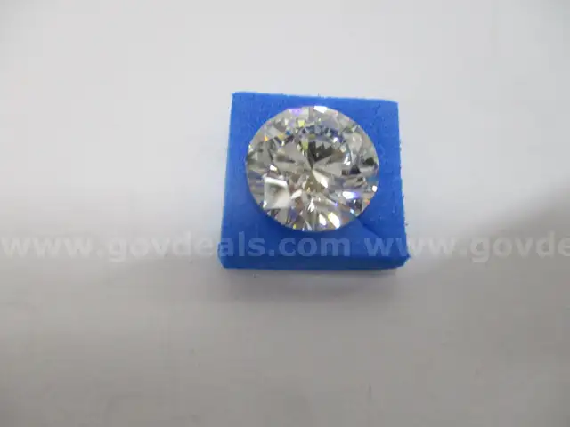 5.03 carat Round Brilliant  Cut Lab Grown Diamond IGI Certified