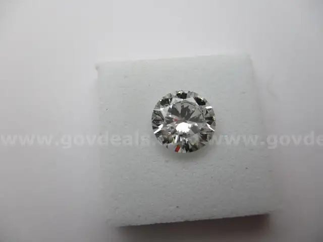 1.09 Carat Round Cut  Brilliant Lab Diamond with IGI Report