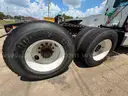 2006 Freightliner Columbia 112 T/A Day Cab Truck Tractor