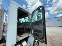 2006 Freightliner Columbia 112 T/A Day Cab Truck Tractor