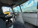 2006 Freightliner Columbia 112 T/A Day Cab Truck Tractor