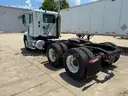 2006 Freightliner Columbia 112 T/A Day Cab Truck Tractor