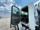 2006 Freightliner Columbia 112 T/A Day Cab Truck Tractor