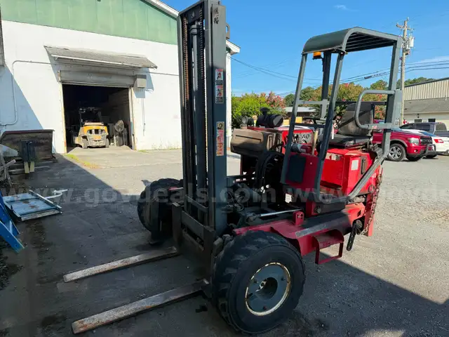 2004 Moffett M5500 N 4W Truck Mounted Forklift