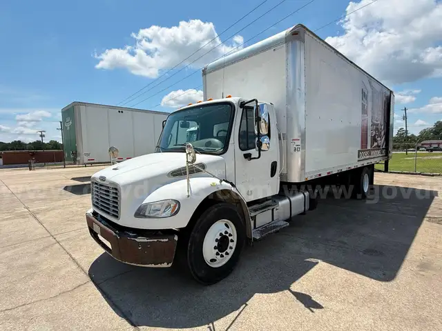 2016 Freightliner M2 106 Series 24 Ft Box Truck