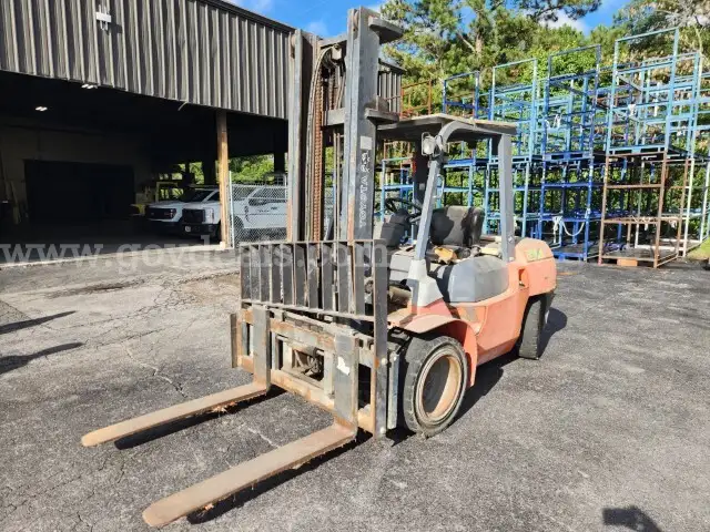 2007 Toyota 7FDKU40 Solid Pneumatic Tire Forklift
