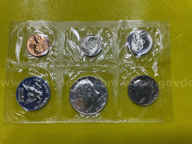 GORGEOUS 1965 SPECIAL MINT SET WITH 40% SILVER KENNEDY HALF FREE SHIPPING (USA ONLY) L1