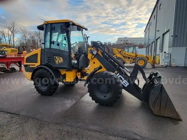 2017 JCB 407 Wheel Loader