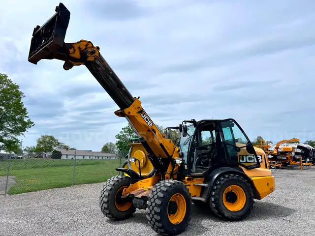 2018 JCB TM320 Telehandler