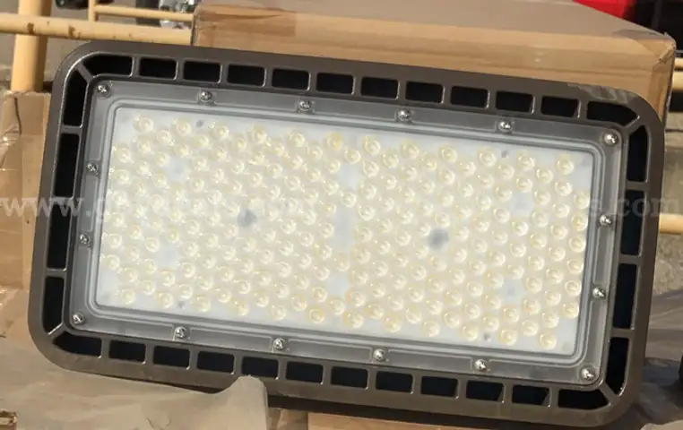Led Flood Lights (QTY 100): FACTORY NEW: STILL IN ORIGINAL PACKING, Cree: Noctura #NTF-A-NM-NA-14L-40K-UL-BZ