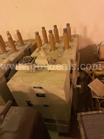 GENERAL ELECTRIC MAGNE-BLAST CIRCUIT BREAKER TYPE AM-2 4/4 16-150/250-3