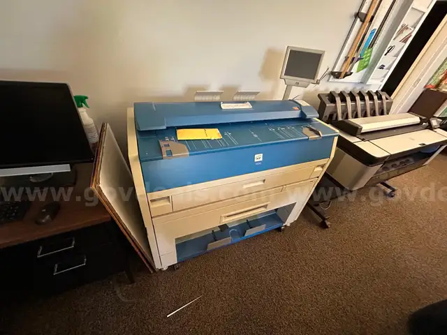 KIP 3100 Plotter
