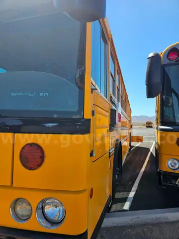 2008 Thomas Saf-T-Liner HDX
