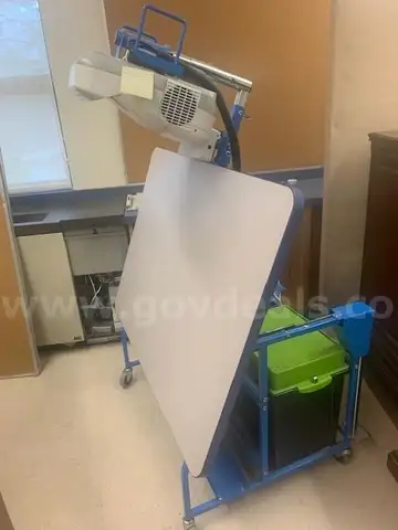 Epson projector / table