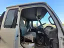 2010 UD UD3300 Chassis Schwarze A7 Tornado Street Sweeper