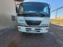 2010 UD UD3300 Chassis Schwarze A7 Tornado Street Sweeper