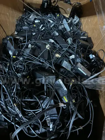 2 PALLETS OF DELL AND LENOVO CHARGERS