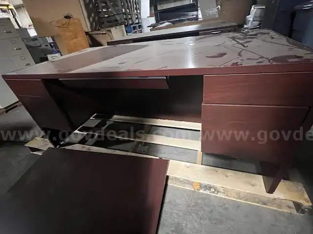 1 Large 4 Drawer Wood Desk