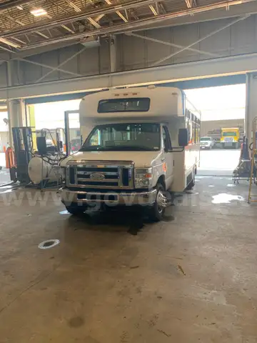 2017 Ford Econoline Shuttle Bus
