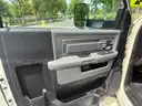 2013 Dodge Ram 5500 Luxury Bus - 28 passenger w/luggage
