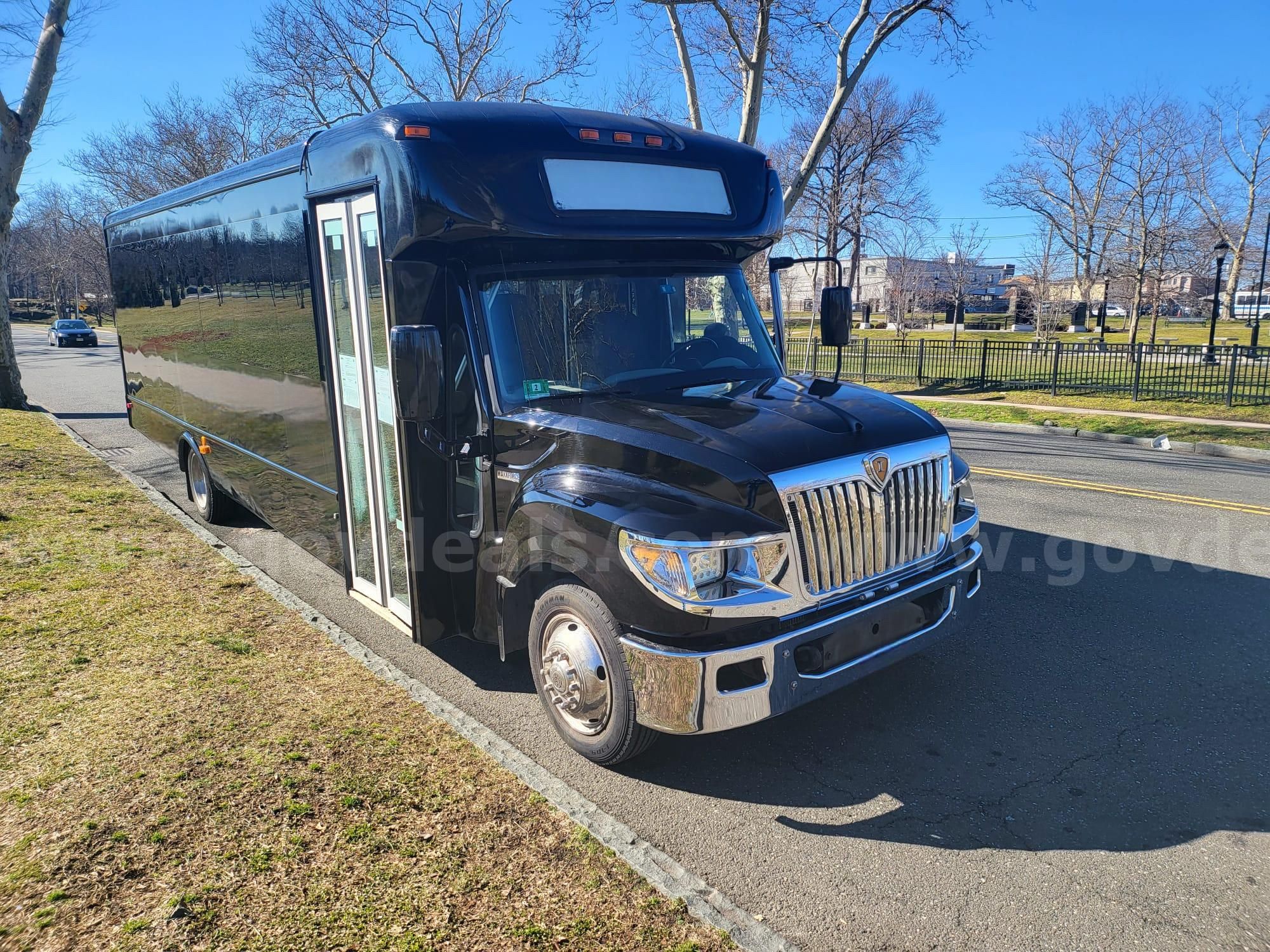 Photo of a 2014 International StarCraft
