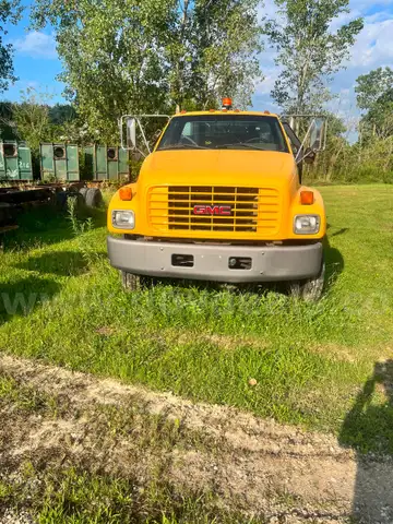 2002 GMC C6H042