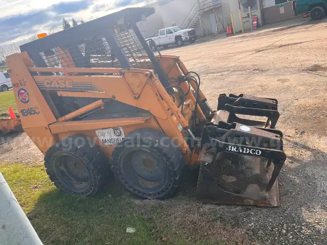 2001 Case 1845C Skid Loader