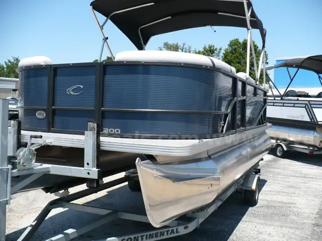 2024 CREST CLASSIC LX 20 FOOT PONTOON BOAT 75 HP SUZUKI MOTOR