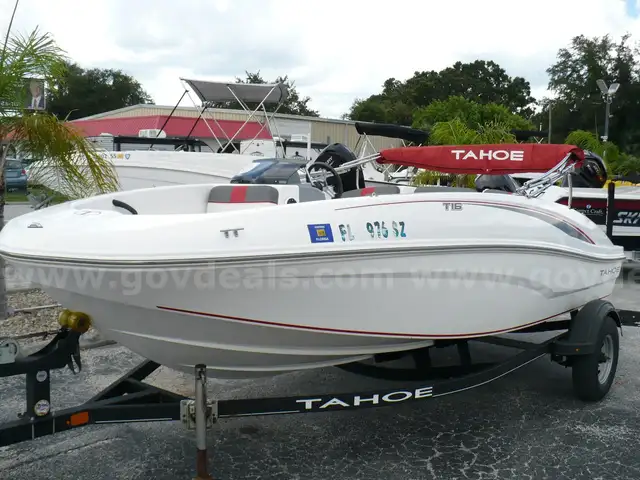 2021 TRACKER  TAHOE T-16