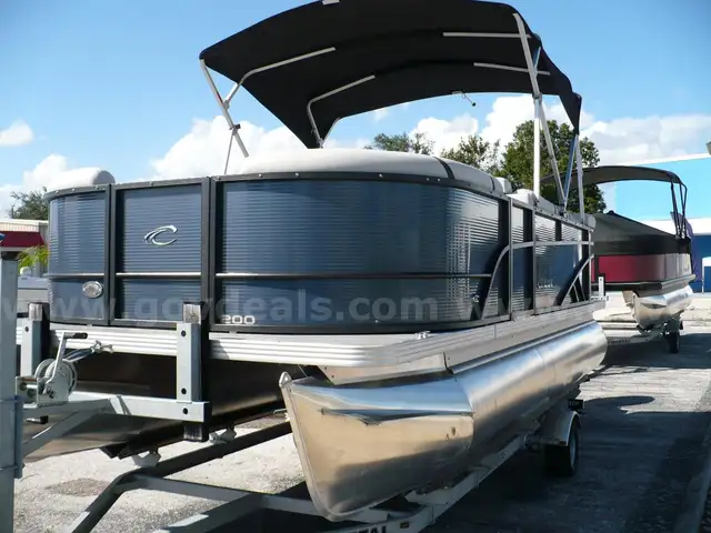 2024 Crest 20 Foot Classic Pontoon Boat