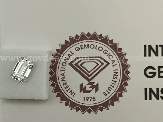1.49 Carat Emerald Cut Diamond VVS2