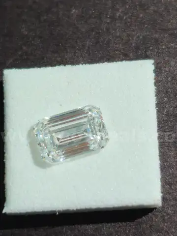 3.87 Emerald Cut Diamond Vs1