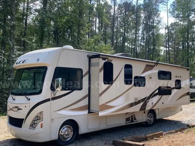 2016 THOR MOTOR COACH EVO 30.2 FORD A.C.E. SERIES NO RESERVE BUNK BEDS GENERATOR 17K MILES