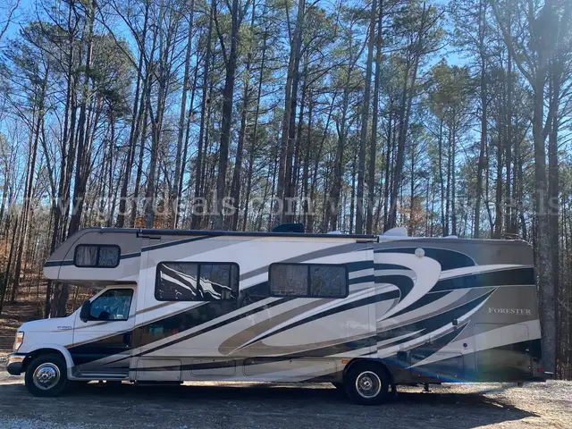 NO RESERVE ABSOLUTE 2015 FOREST RIVER FORESTER 3011DE CLASS C FORD E450 SUPERDUTY 6.8 10 CYL GENERATOR