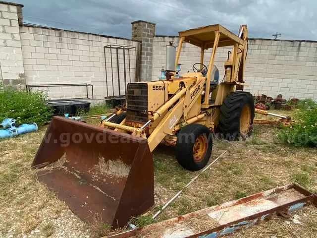 Ford 555A Backhoe