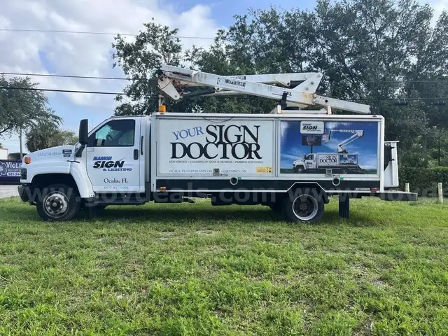 2006 GMC C5C042 Bucket Truck