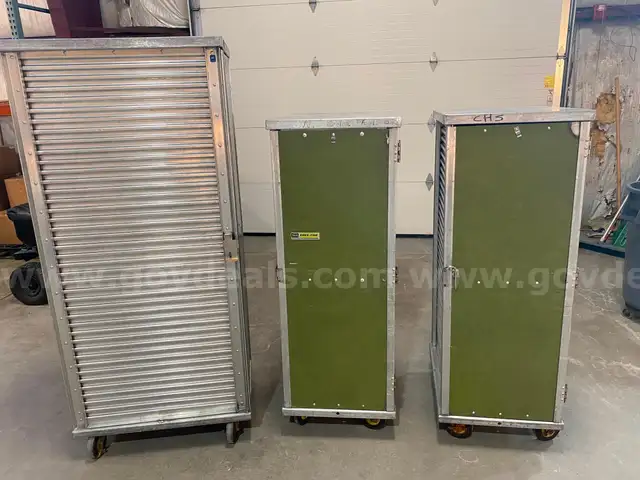 Cres Cor Food Transports, Lot of 3.