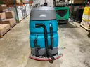 Tennant T7 Ridiing Scrubber
