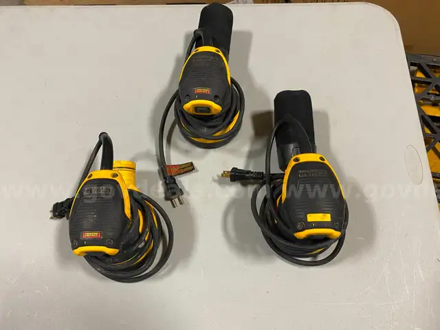 Dewalt 5&#x22; Orbital Sander (LOT OF 3)