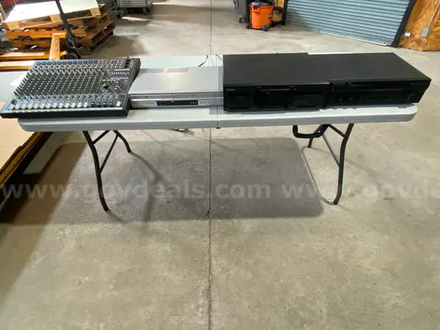 Stereo and Video Equipment (Lot of 4)