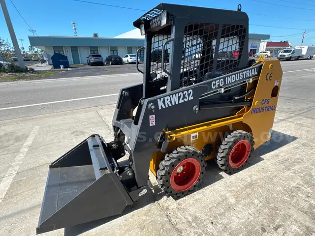 CFG Industrial KRW232 Skid Steer 999cc 31HP V Twin Engine