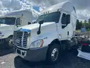 2016 Freightliner Cascadia 125 Semi-Truck